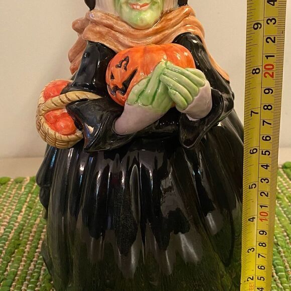New Witch Cookie Jar 1988 Halloween
by FITZ & FLOYD - Picture 7 of 9